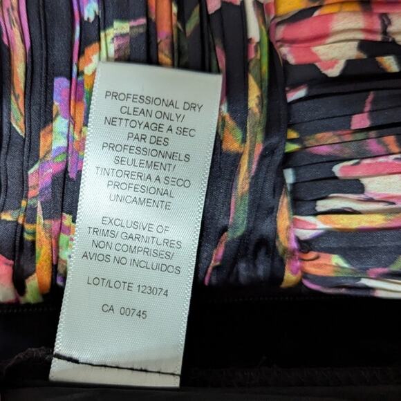 AMUR Londyn Pleated Tiered Maxi Dress Black Floral Size 8 Women's Preowned - Picture 9 of 12